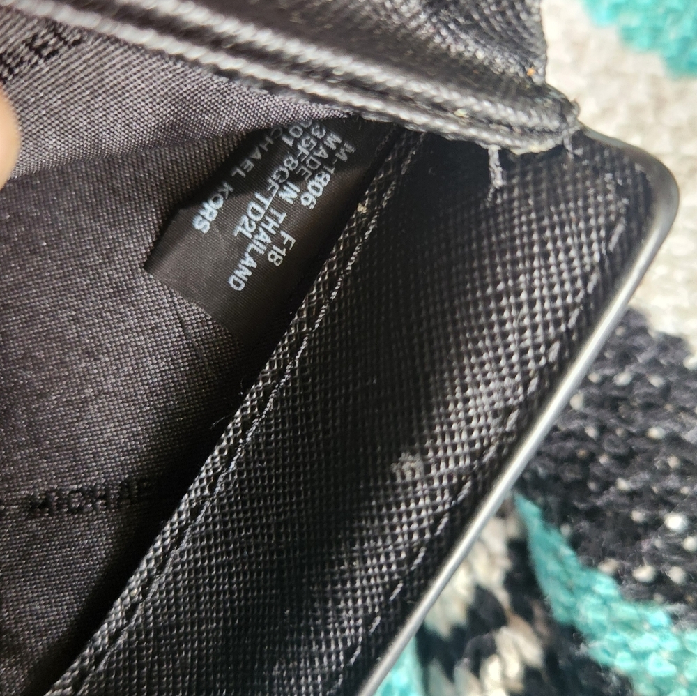 Michael Kors Fulton Leather Bifold Wallet EUC - Picture 13 of 13